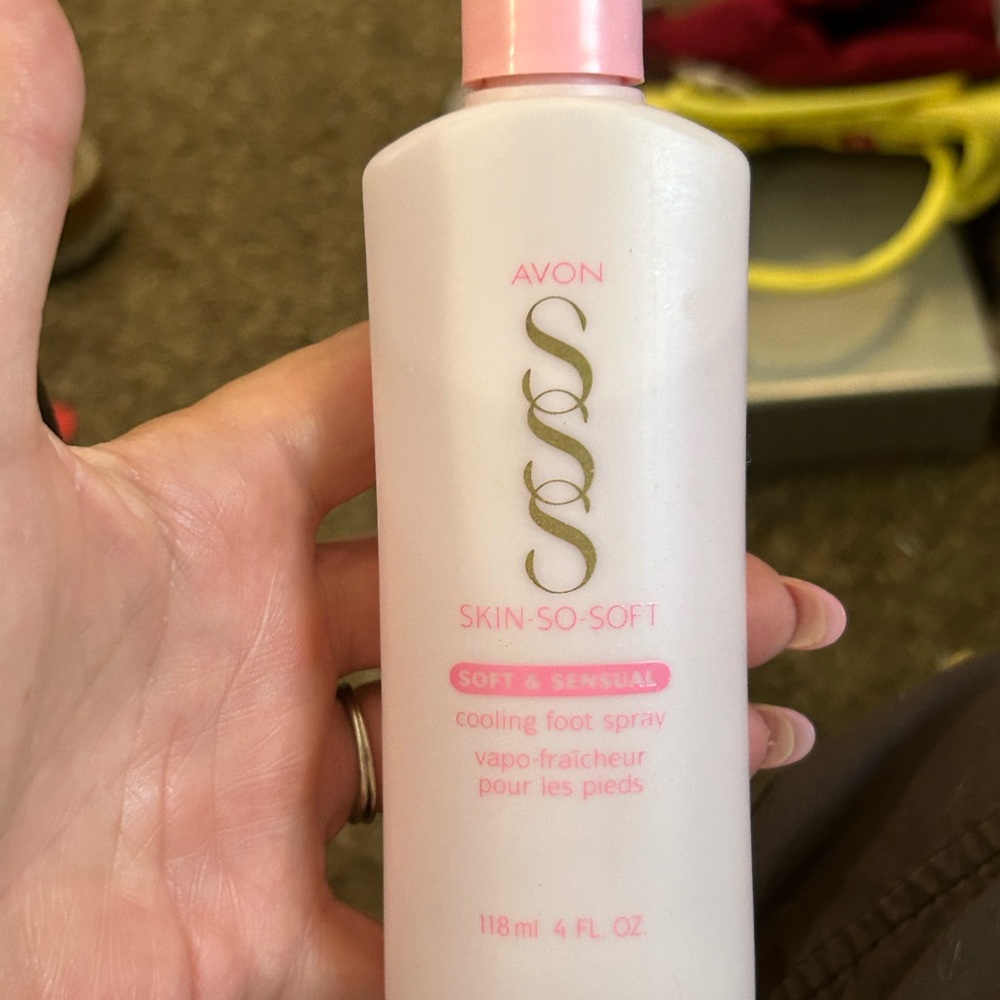 Avon Skin So Soft. Soft and Sensual. Cooling Foot Spray.